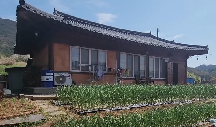 한옥 전원주택 매매 급매물 - 경남 창녕군 고암면 계상리&#44; 경북 영천시 대창면 사리리&#44; 전북 정읍시 정우면&#44; 강원도 횡성군&#44; 경남 창녕군 부곡면