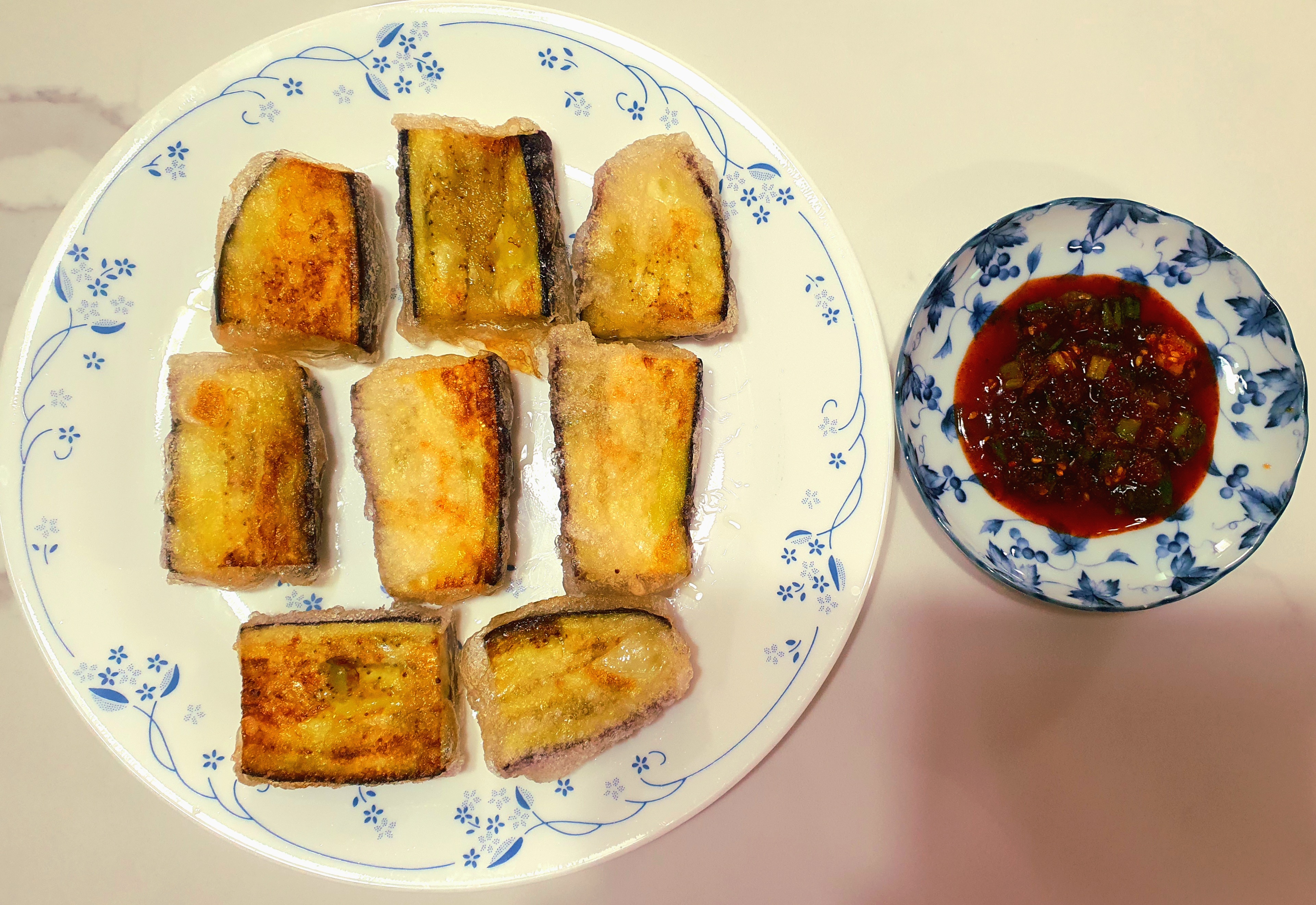 노릇노릇하게-잘-튀겨졌어요.