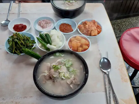 장터국밥