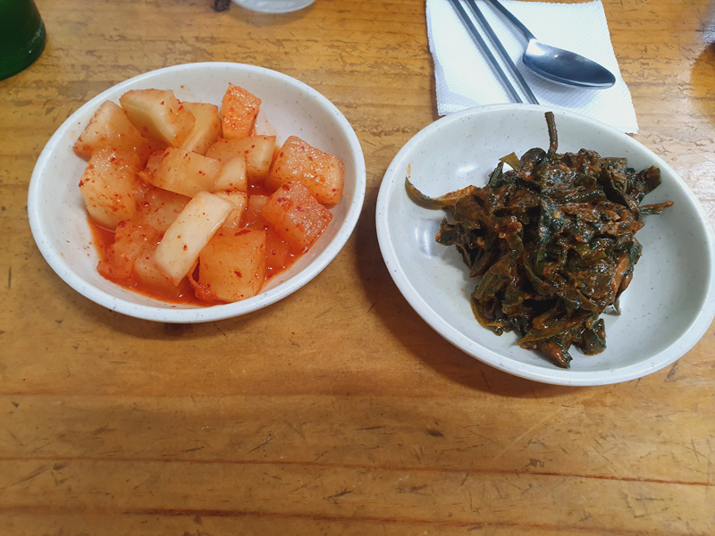 깍두기와_취나물