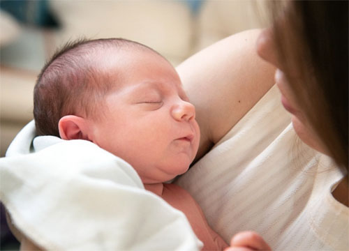 신생아 웃는 시기