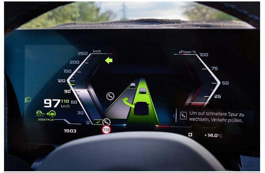 BMW, 8세대 5시리즈 내부