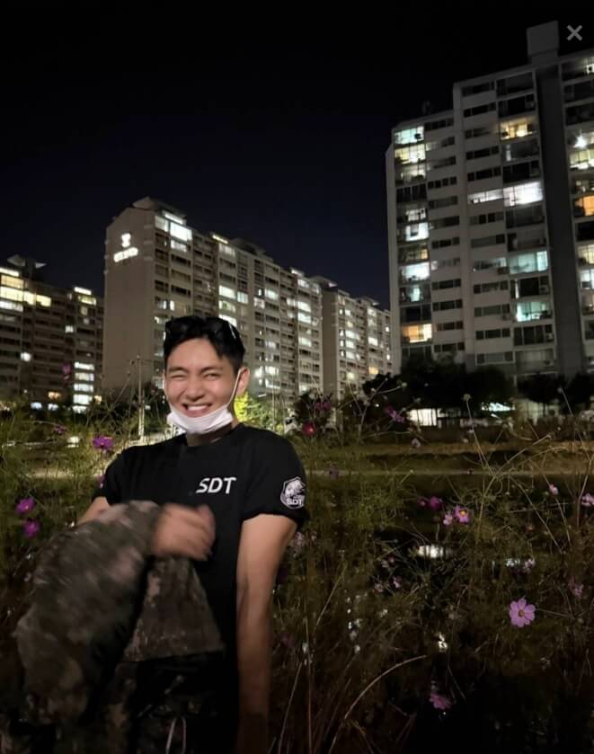 BTS 뷔, 군대에서 벌크업? 근황 사진에 팬들 심쿵!