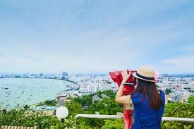  파타야 전망대(Khao Phra Tamnak) 사진(출처 트립닷컴/restgeo/Guide to Thailand)