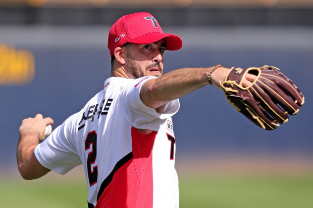 기아-에릭-스타우트