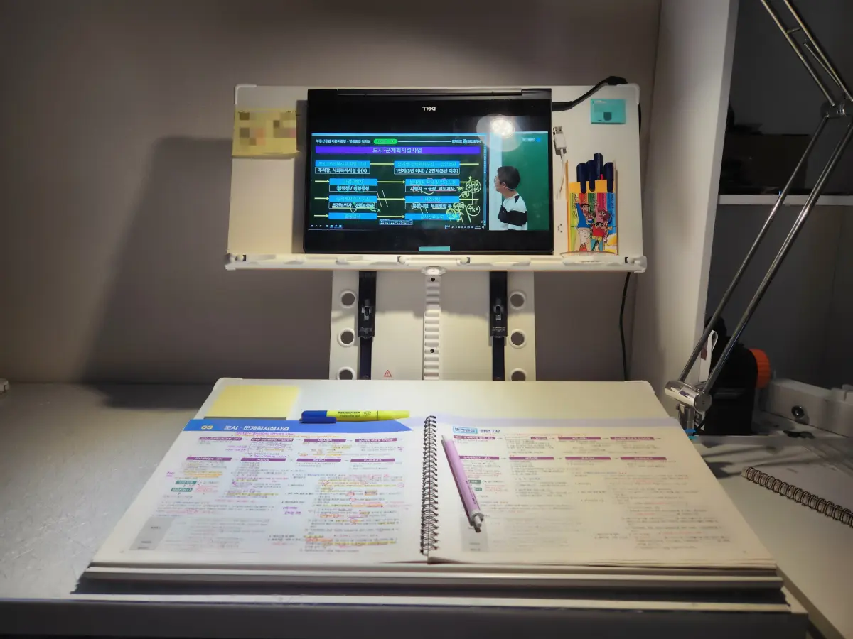 엘리베이터-2단-독서대-정면-이미지