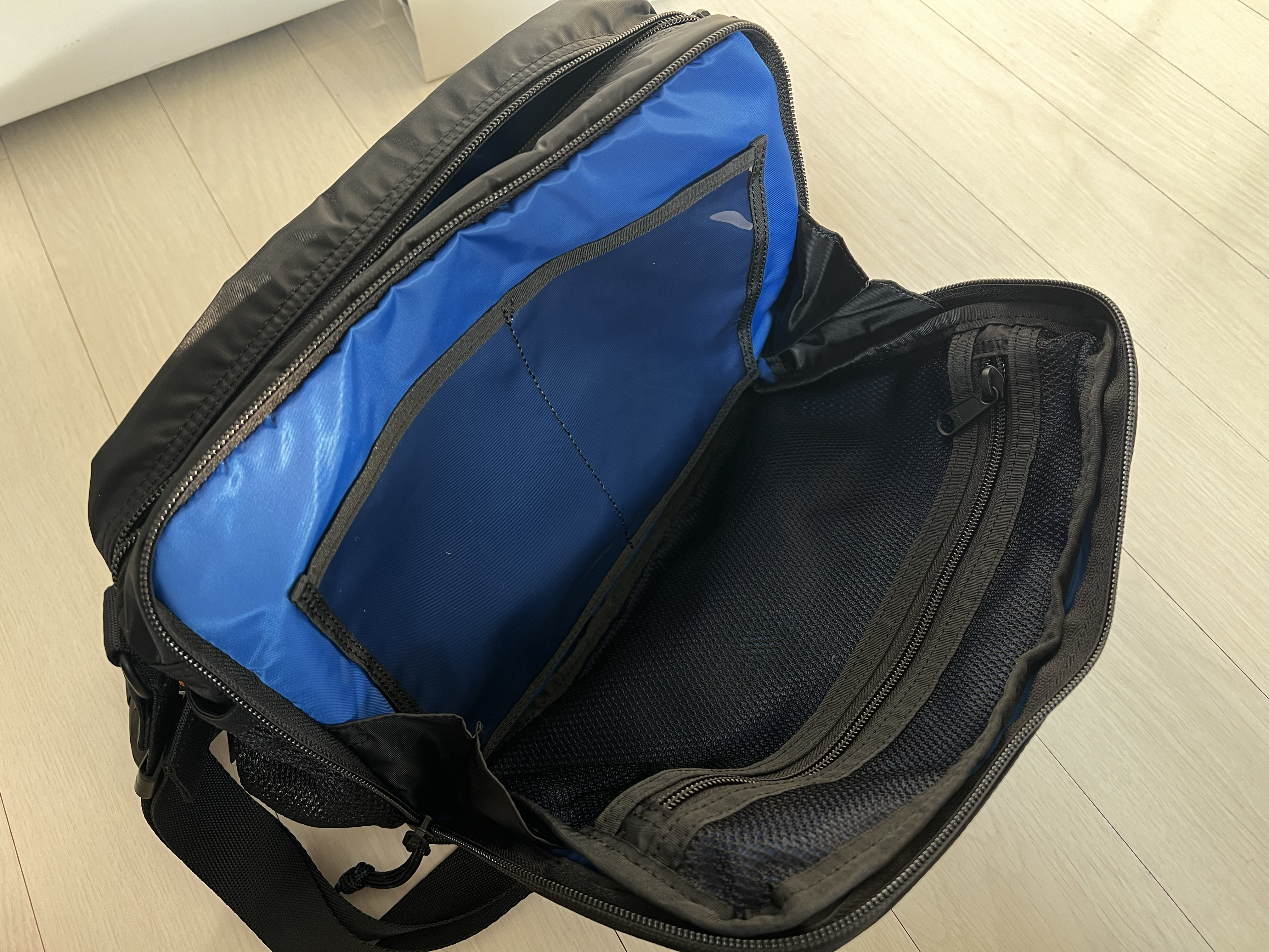 포터 가방 수납공간