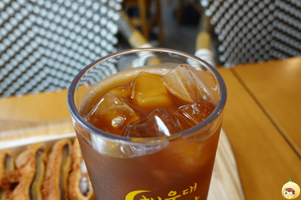 얼음 동동 커피