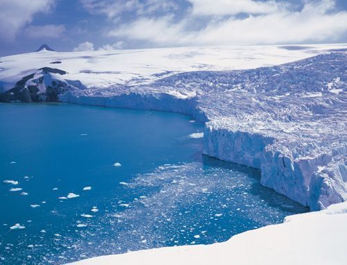 빙하 속 갇힌 고대 바이러스의 특성과 위험성 분석