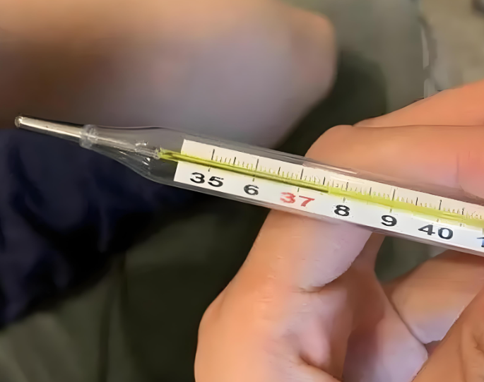 감기 증상으로 재채기, 콧물로 고생할 때 콘택골드(콘택600) 캡슐