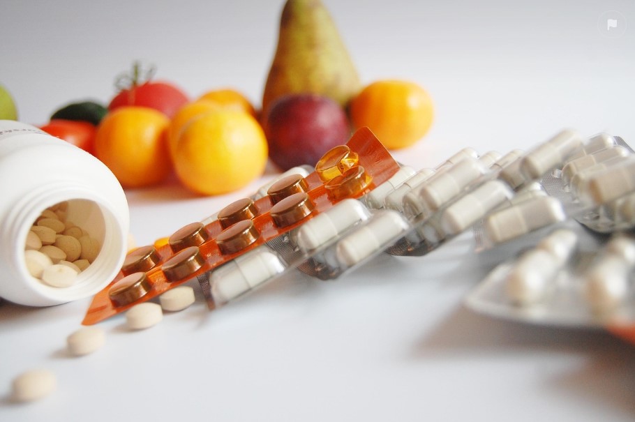 다이어트 관련 영양제 알약 사진