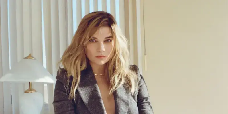 애니 머피 전면 모습