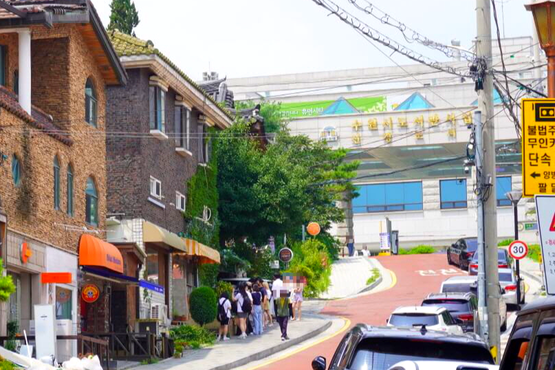 선경도서관 입구