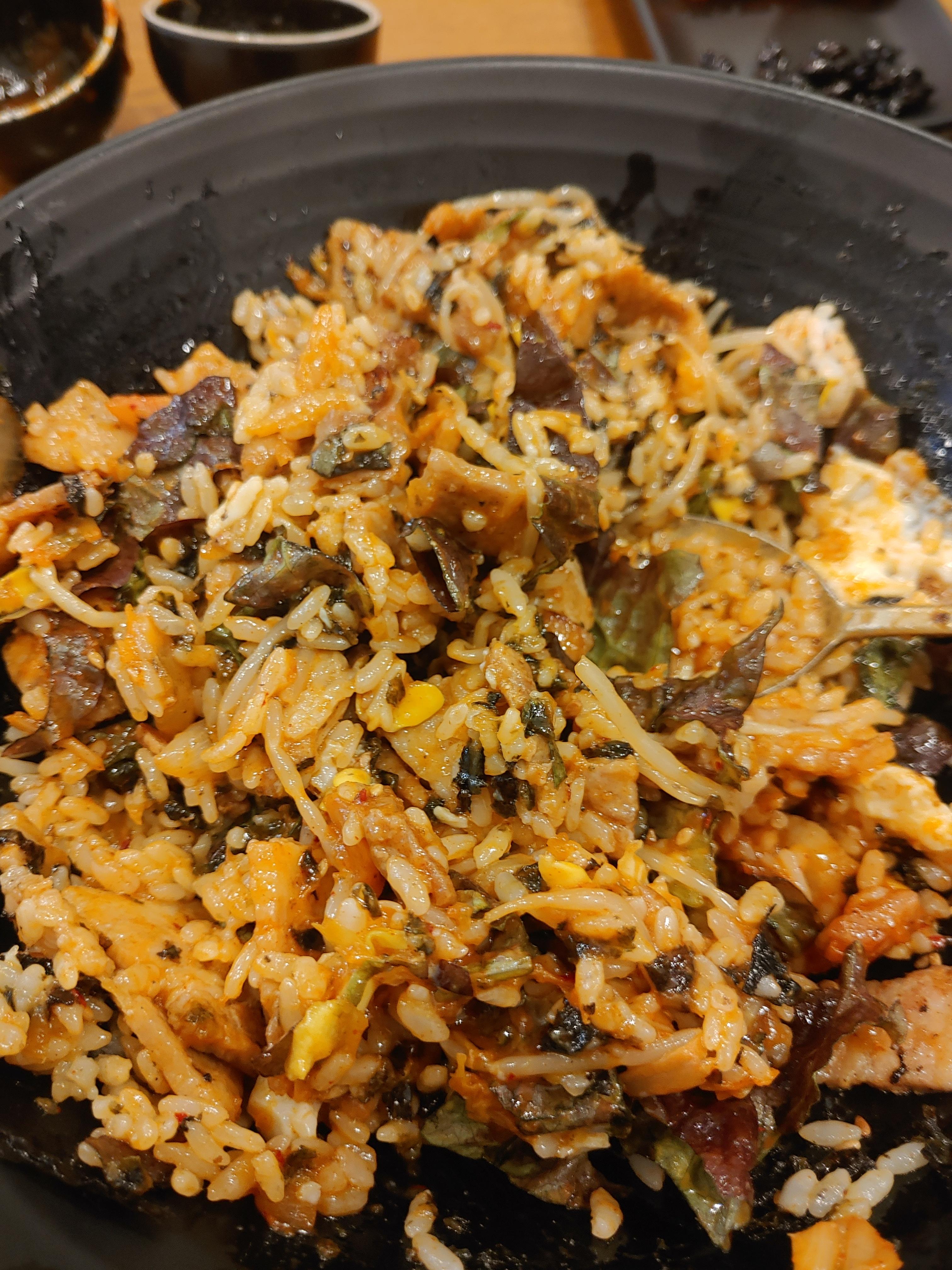 화평식당 삼겹살 비빔밥