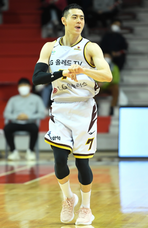 농구선수 이관희 프로필 사진│이정현 연봉 비교&middot;김주성&middot;전준범과 동세대 슈터