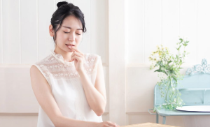 혀의 측면이 아프다