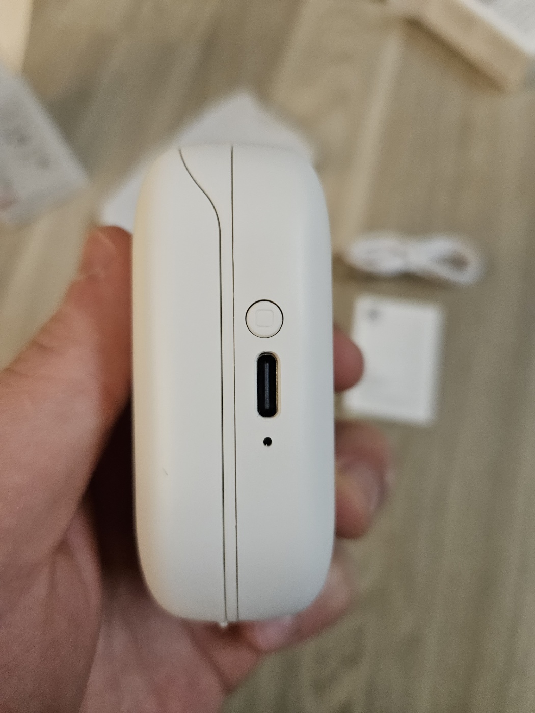 오아 본품 사진(측면 충전부)
