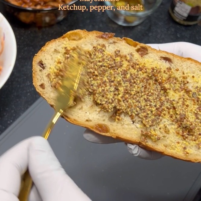 홀그레인 머스타드 바르기