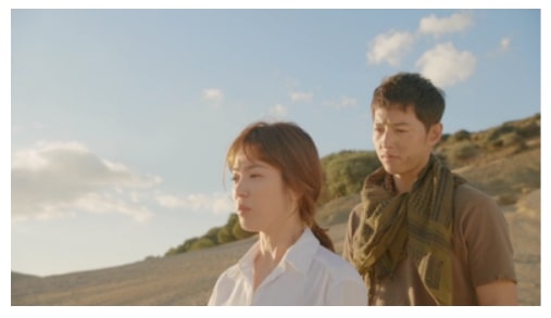 드라마 태양의 후예 장면속 송중기 송혜교 모습