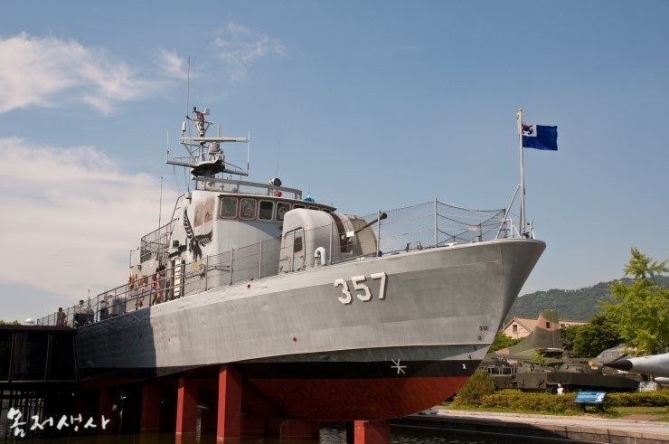 참수리 357호정 이야기｜제2연평해전의 영웅과 희생 관련 사진