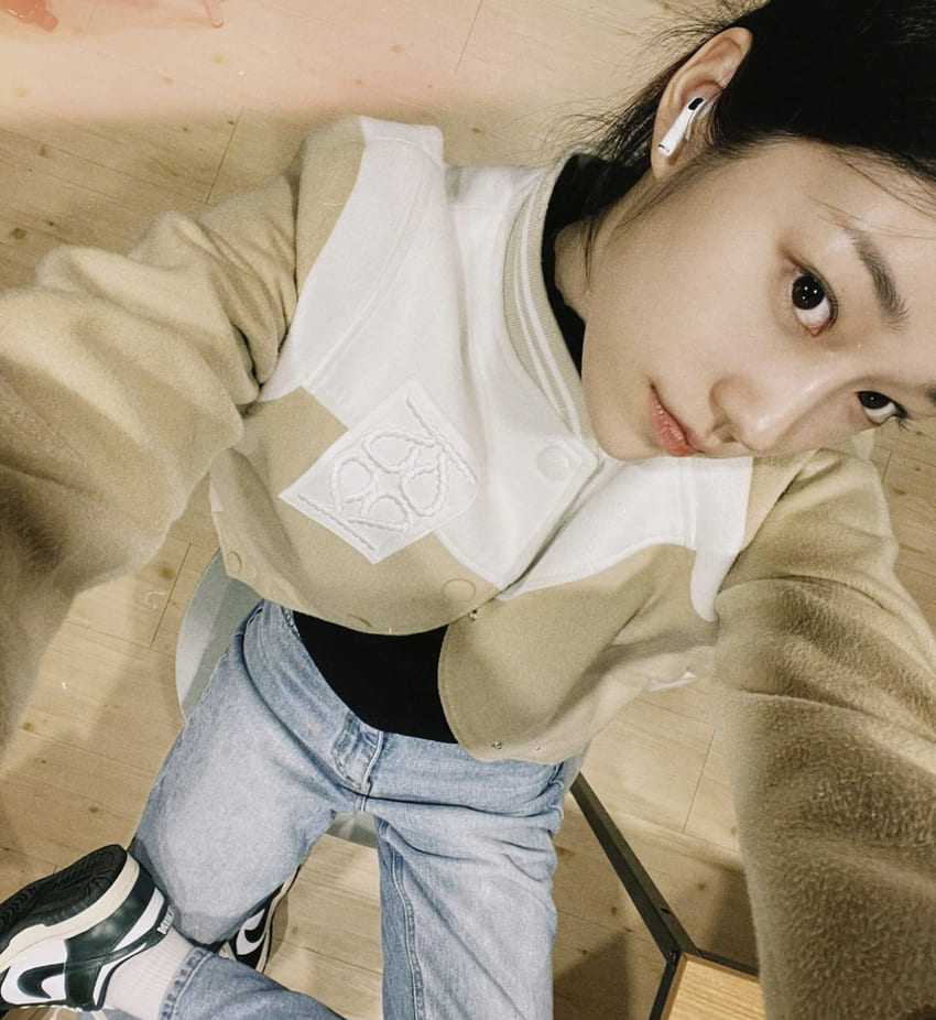 노윤서 사복 패션