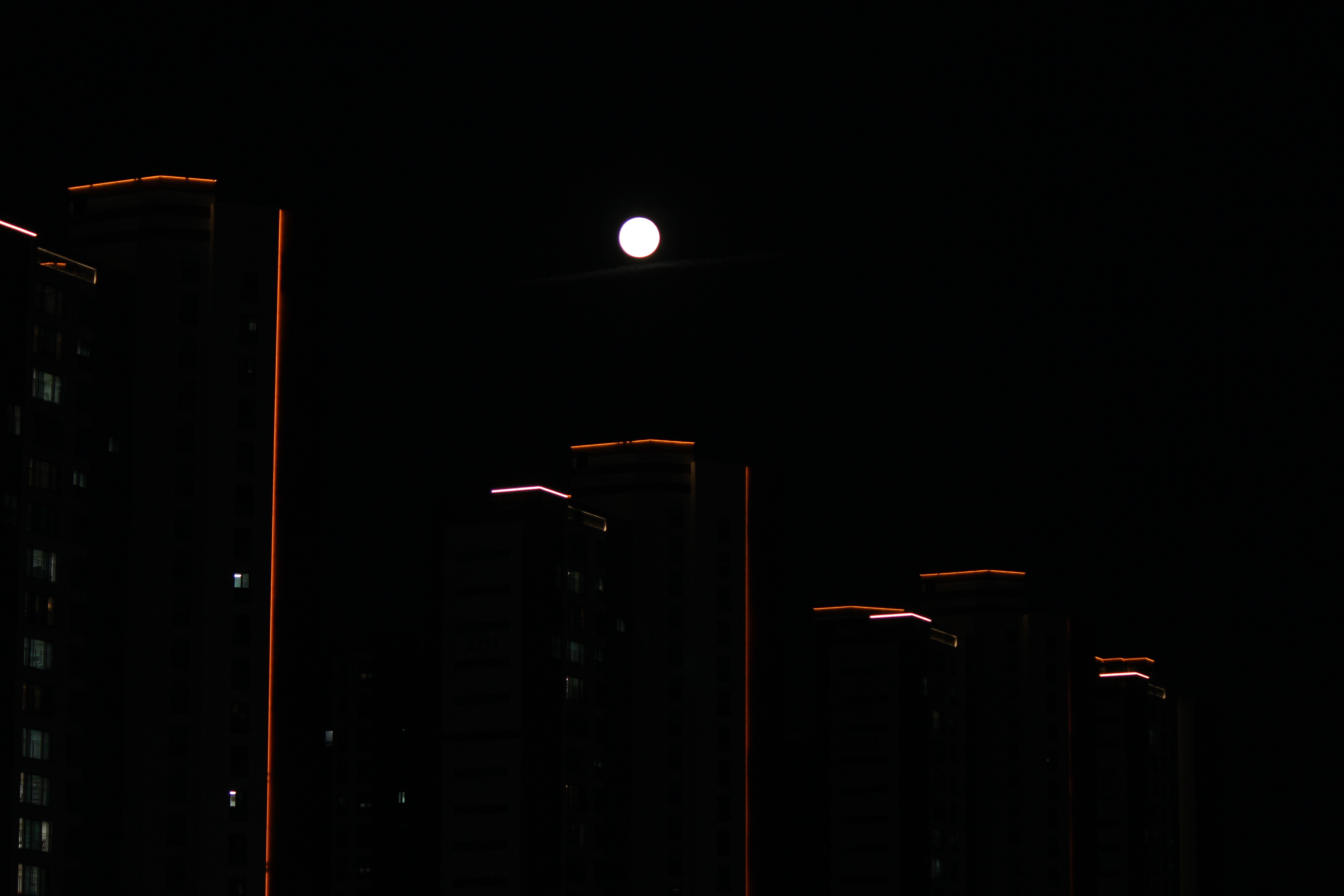 인천에서 찍은 슈퍼블루문 사진