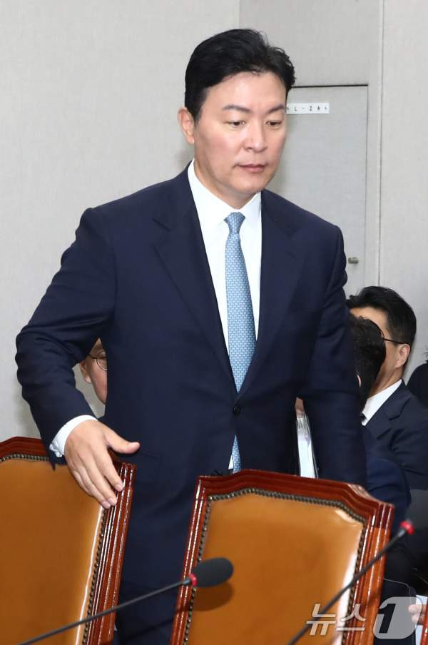 이광우 경호본부장 체포 영장 발부