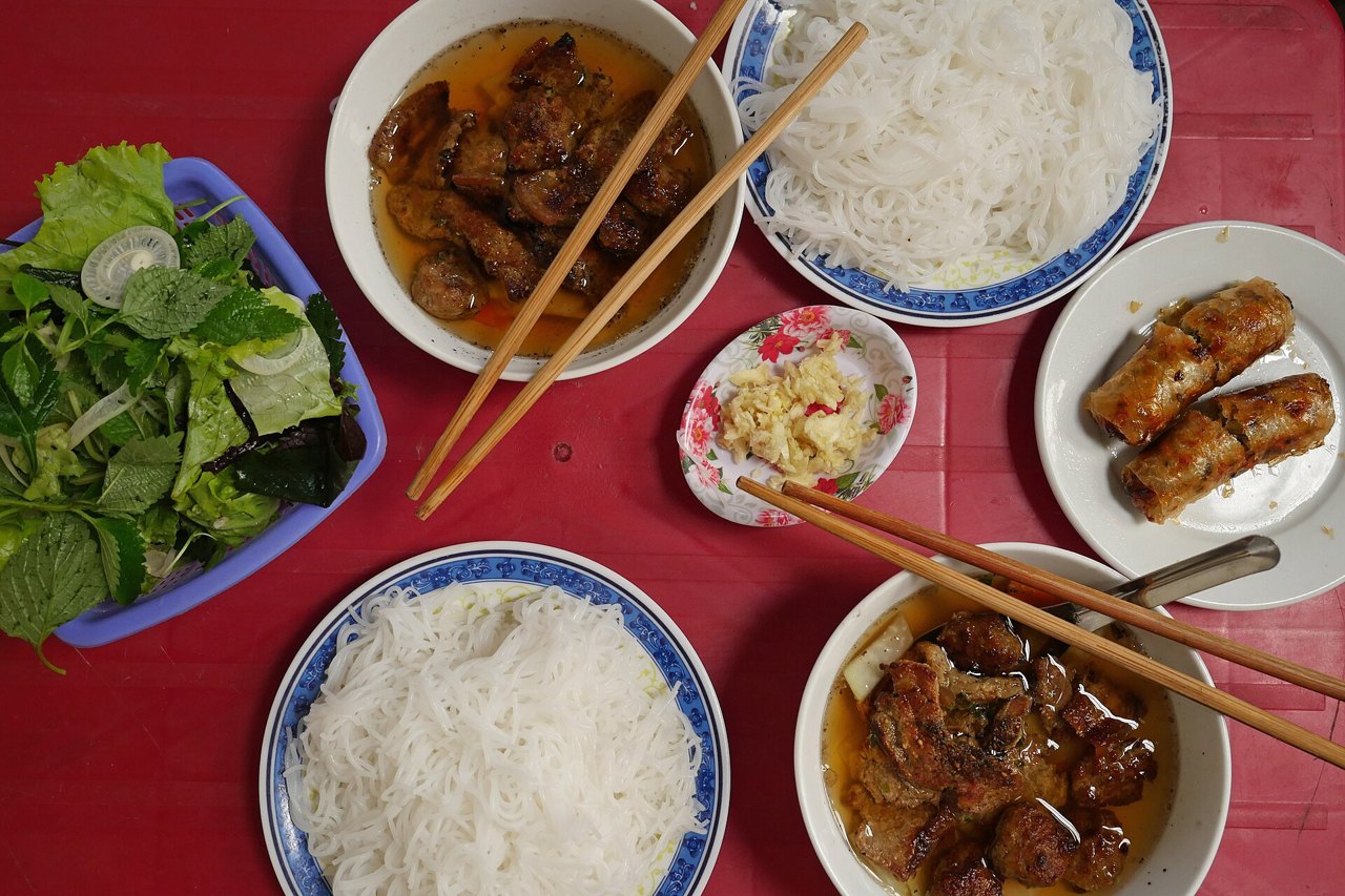 하노이 로컬 맛집 대표 메뉴 분짜 한 상