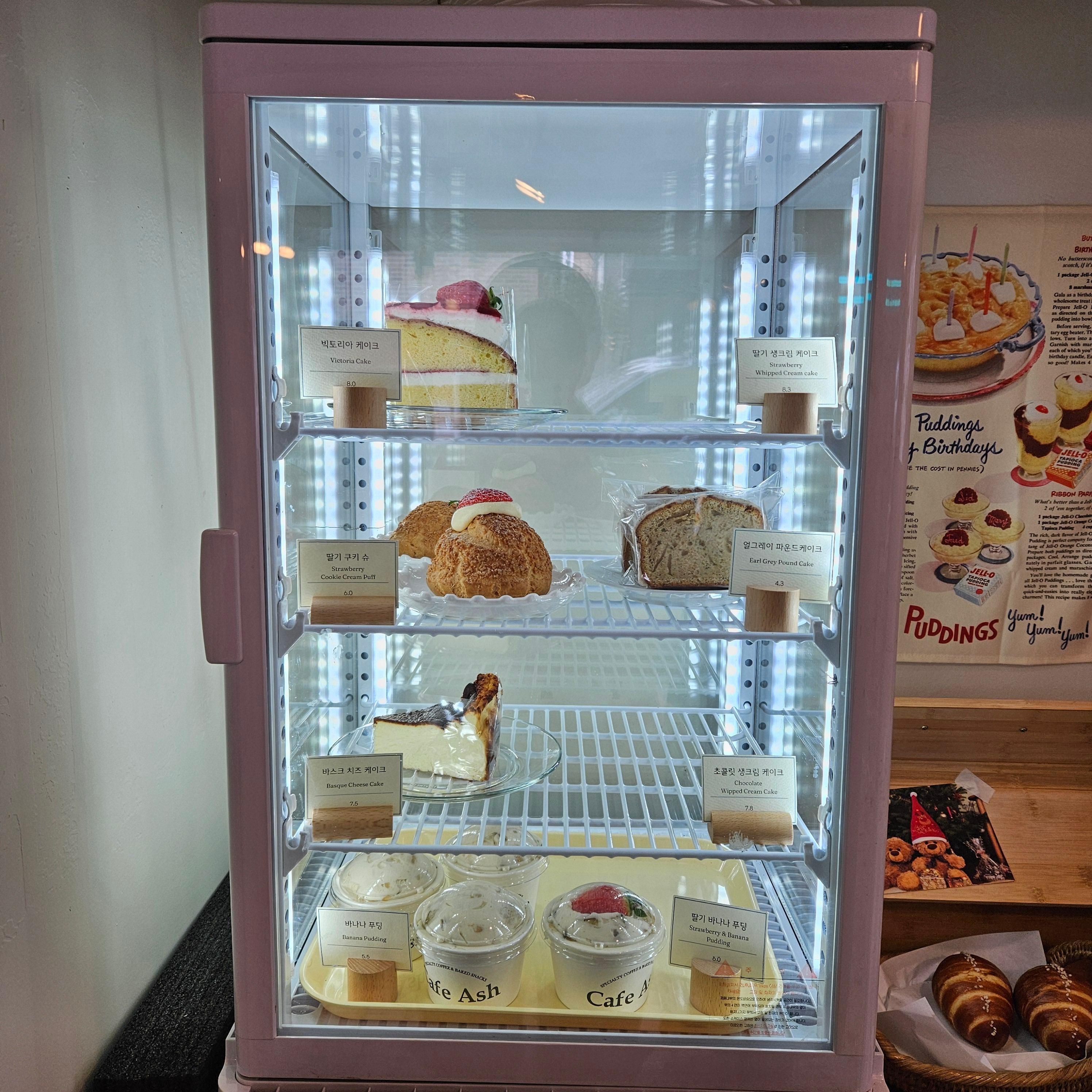 카페 케이크 디스플레이 사진