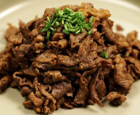 소고기 불고기 구워서 담아 논 모양