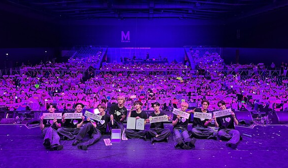 크래비티 콘서트