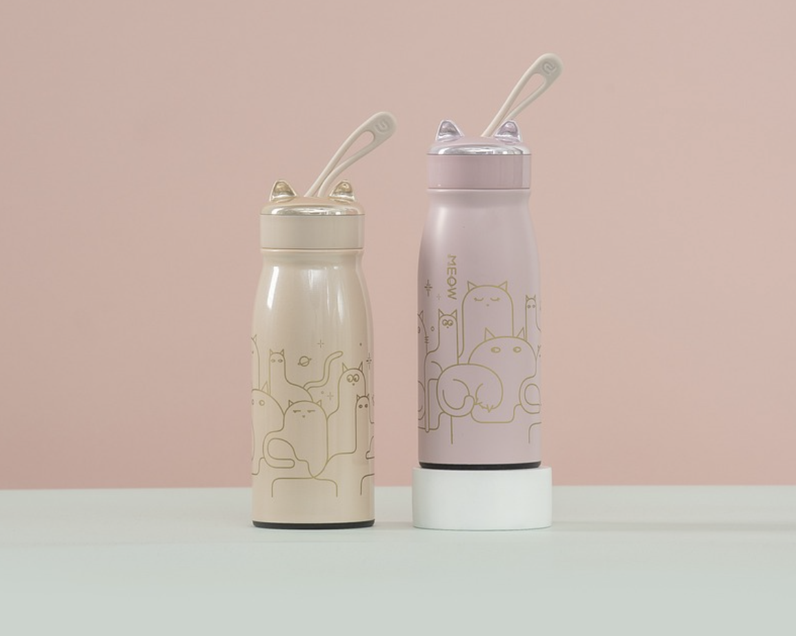 아기 수분 섭취 음료 사진