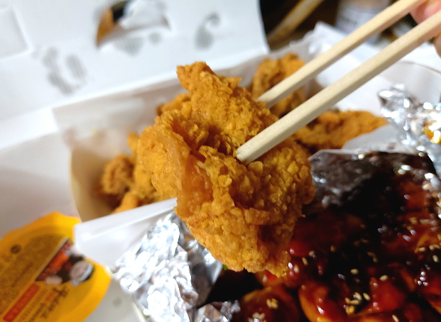 바삭 바삭한 후라이드 순살치킨