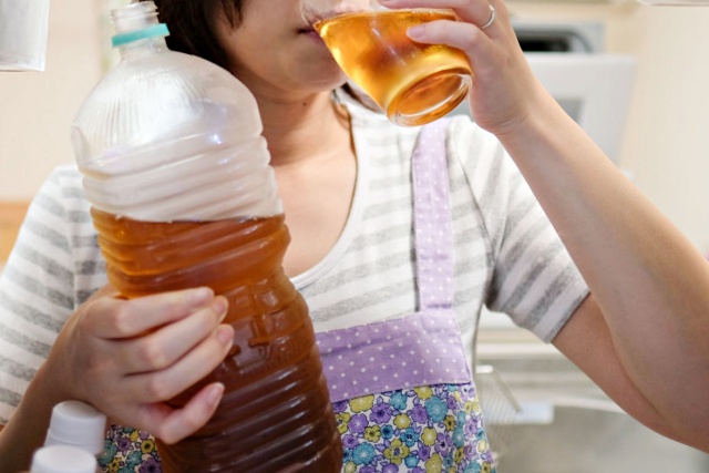 물대신 마시면 안되는차, 물 대신 마실수 있는 차, 옥수수수염차, 헛개나무차, 결명자차, 건강, 팁줌 매일꿀정보