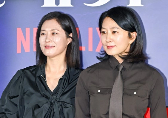 김희애 나이 남편 프로필 및 김희애 문소리 퀸메이커 정보