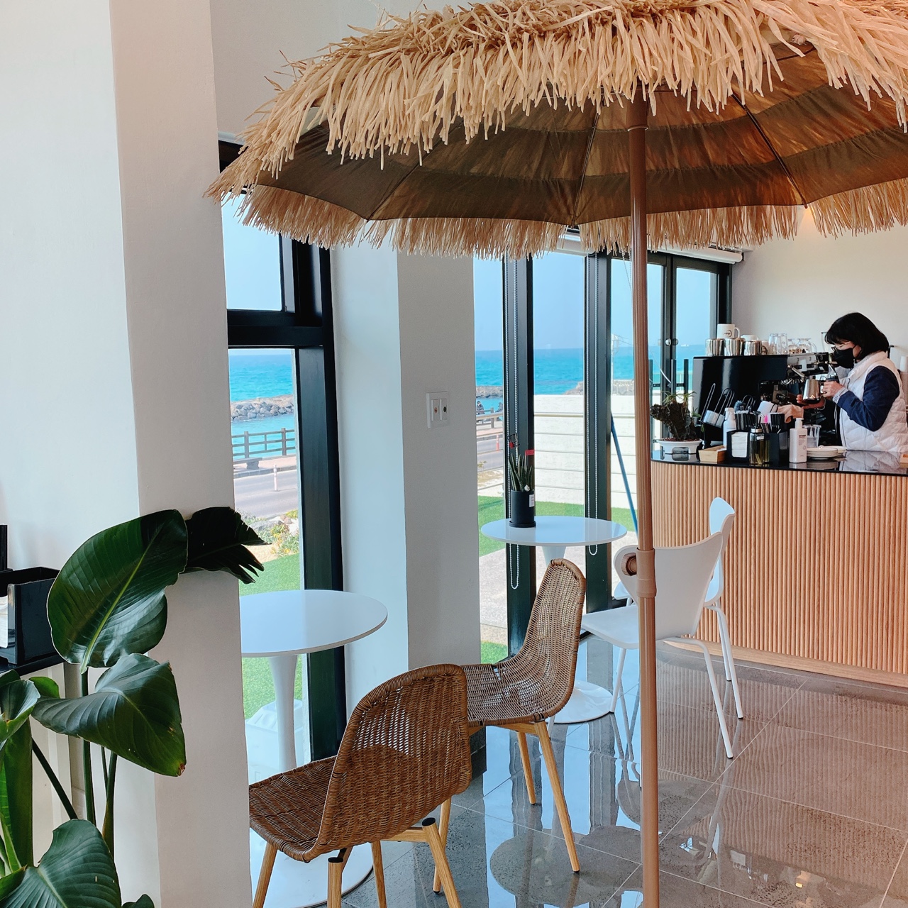 제주 곽지해수욕장 멜팟카페