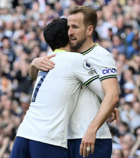 토트넘 손흥민 해리 케인 득점하고 서로 축하