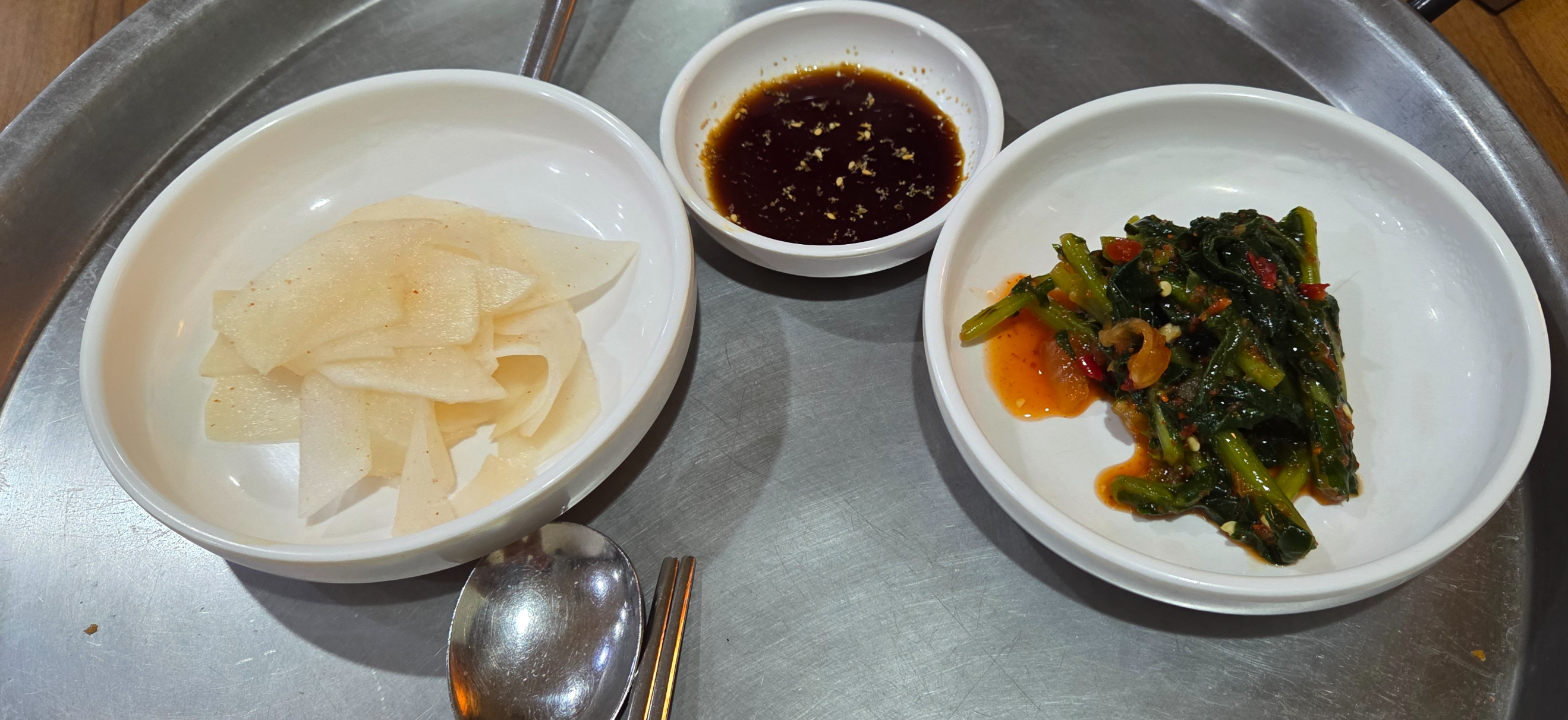 봉평고향막국수 기본반찬