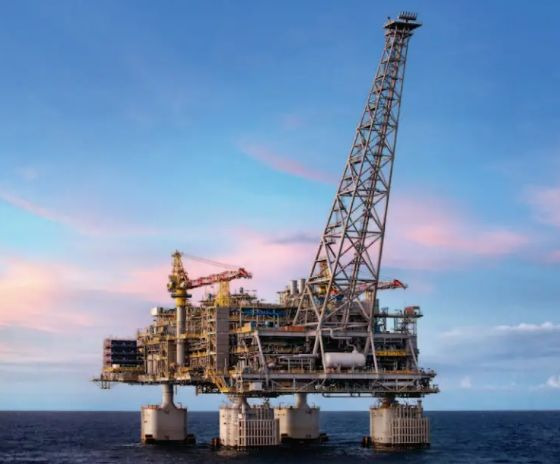 미국 에너지 수출 신기록 사상 최고치 기록: 호르무즈 해협 봉쇄가 불러온 에너지 시장의 대변동과 지속 가능성 분석