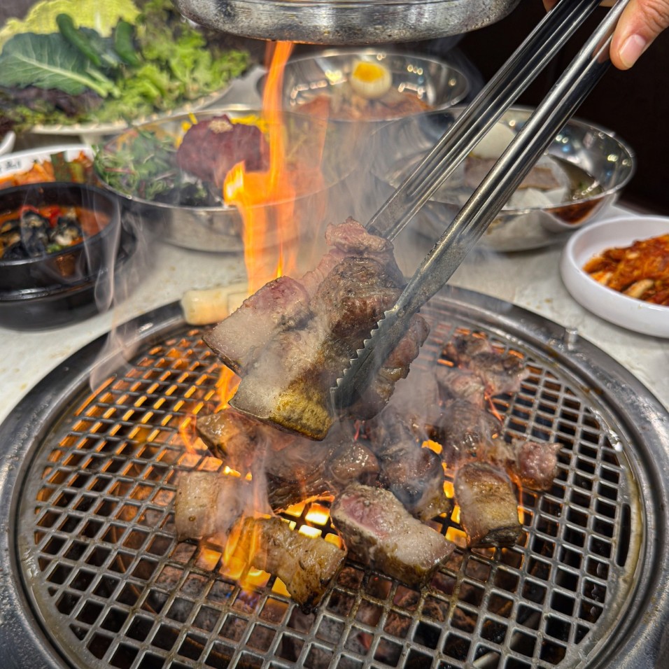돈가옥 숯불갈비 돼지