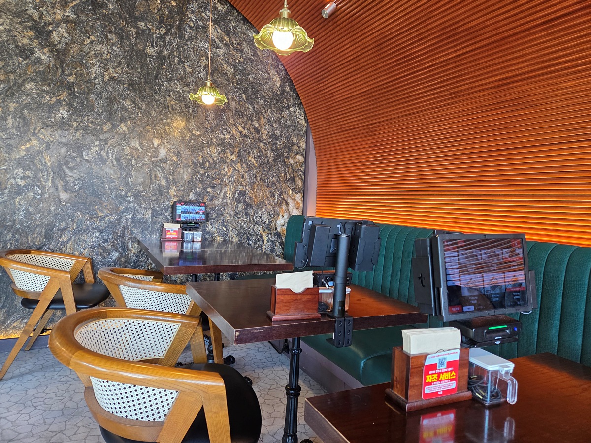 [인천 부평 굴포천, 청리단길 맛집] 태국, 베트남 음식 '덕쿤': 짜조 무료 쿠폰 받는 법