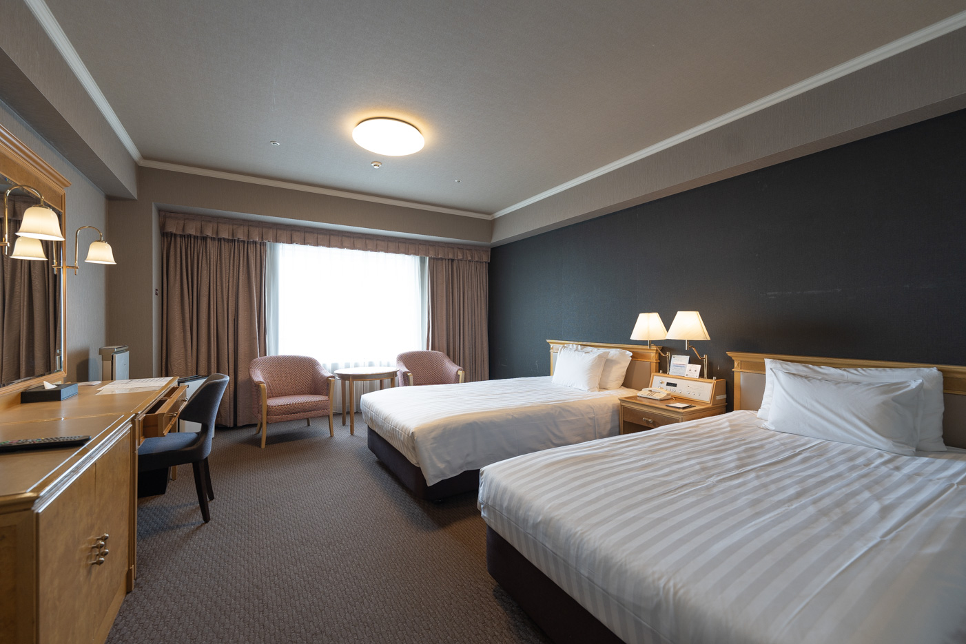 Original source photograph 59 for Osaka and Kansai Hotels: 36 Stay and Bathing Records, Plus 8 Official Introductions