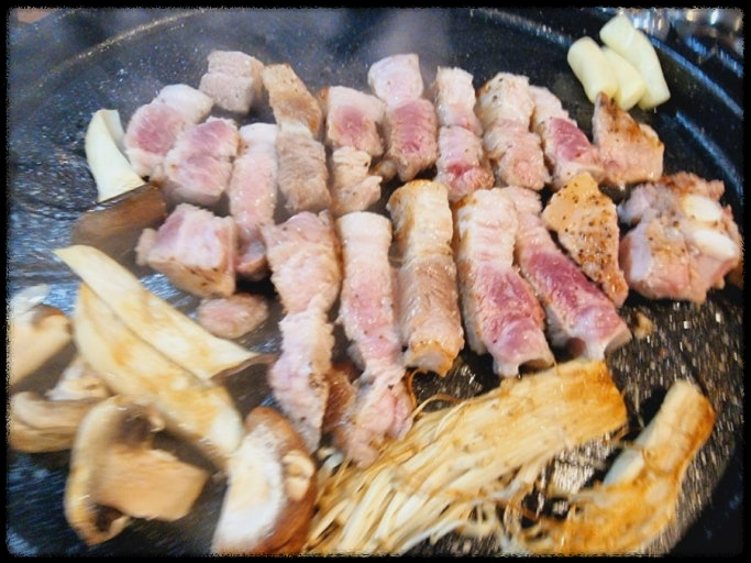 생생정보[가격파괴 Why] 맛집 권반장 삼겹살&amp;#44; 진짜 이 가격 맞아? 