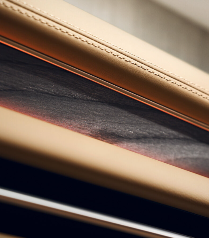 제네시스 G80 vs 경쟁 모델 비교: BMW 5시리즈&#44; 벤츠 E클래스와 어떤 차이가?