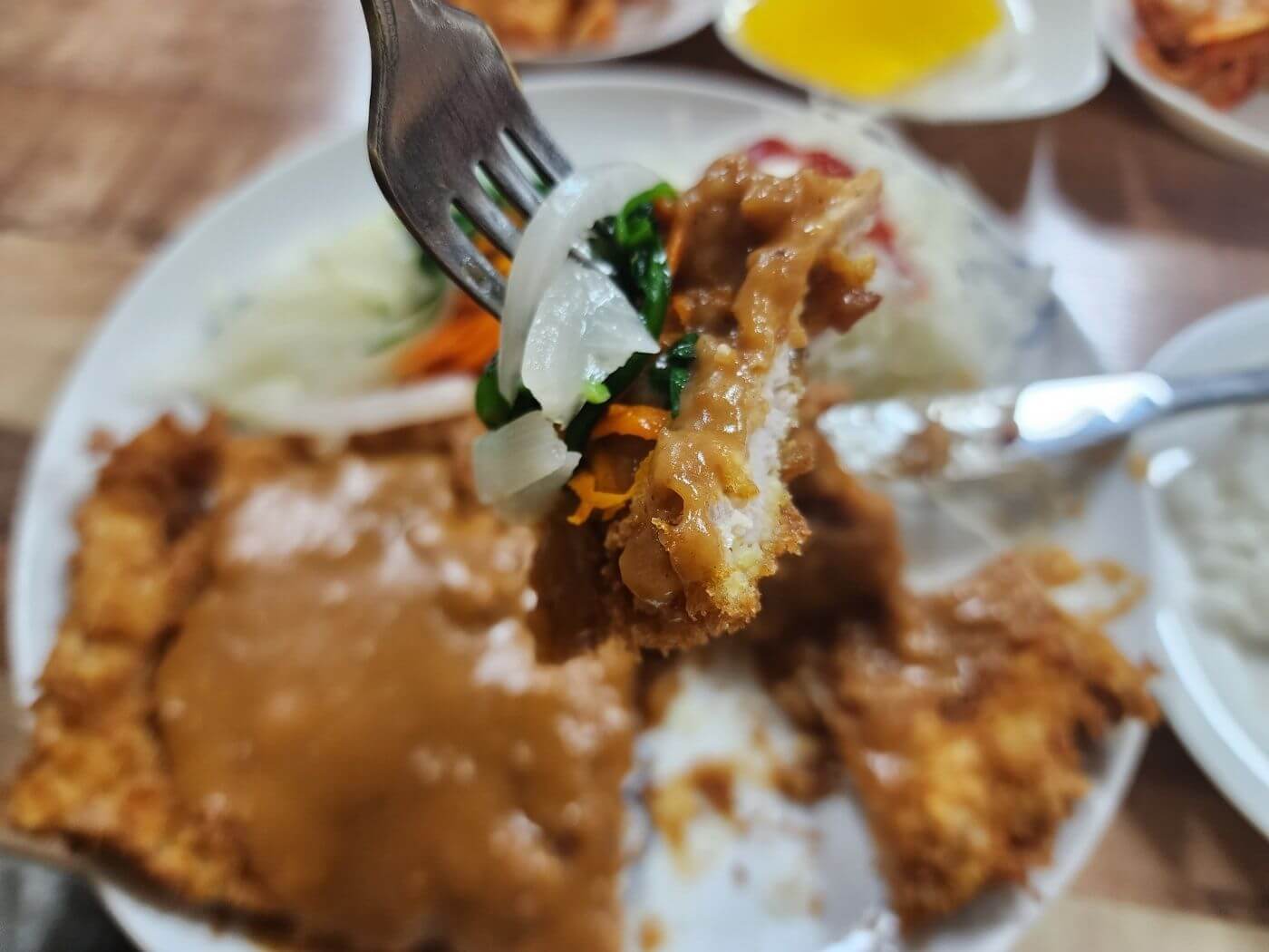 돈까스에 볶음야채