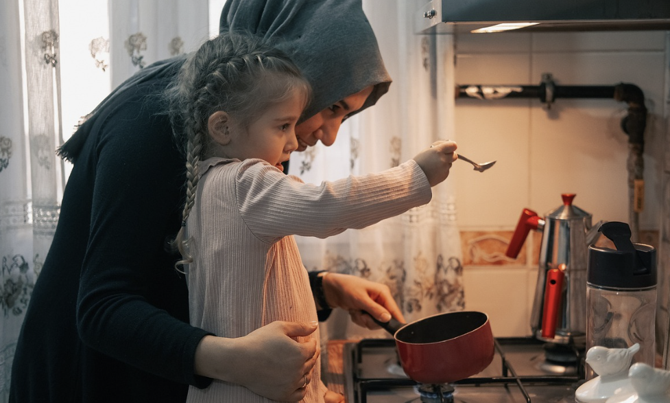 가족의 조롱을 이겨내는 이미지