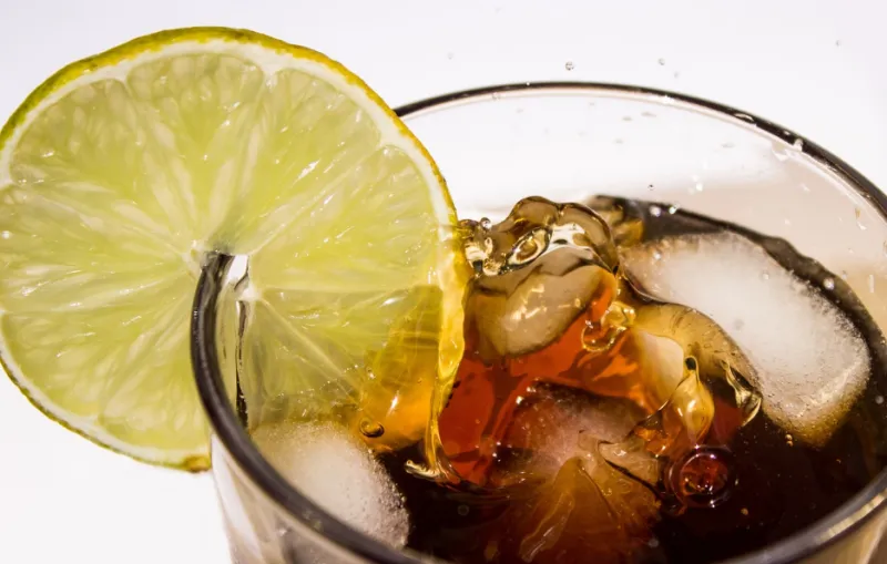 탄산 빠진 콜라 활용 방법