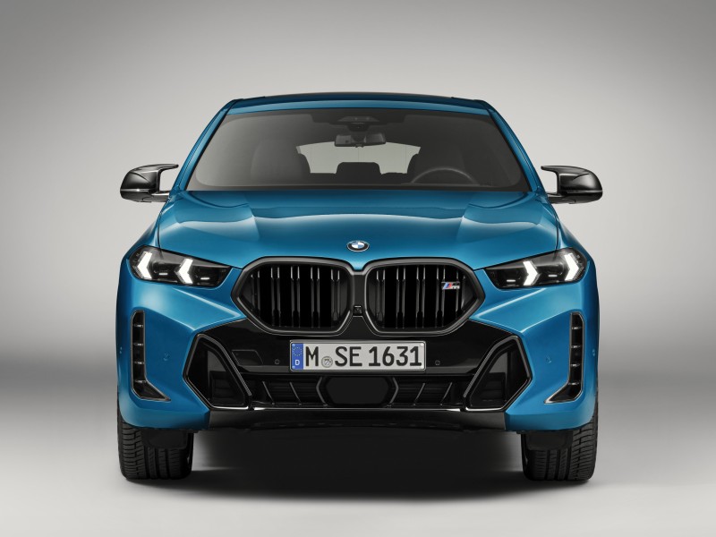 2024 BMW X6 페이스리프트 전면