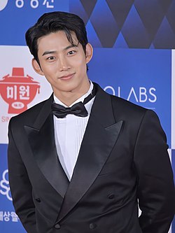 옥택연