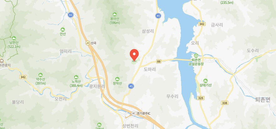 율봄식물원 딸기시즌&#44; 체험하고 식물 동물까지! 식물원과 어우러지는 전원풍경 정원에서 이루어지는 계절 농촌체험입니다.